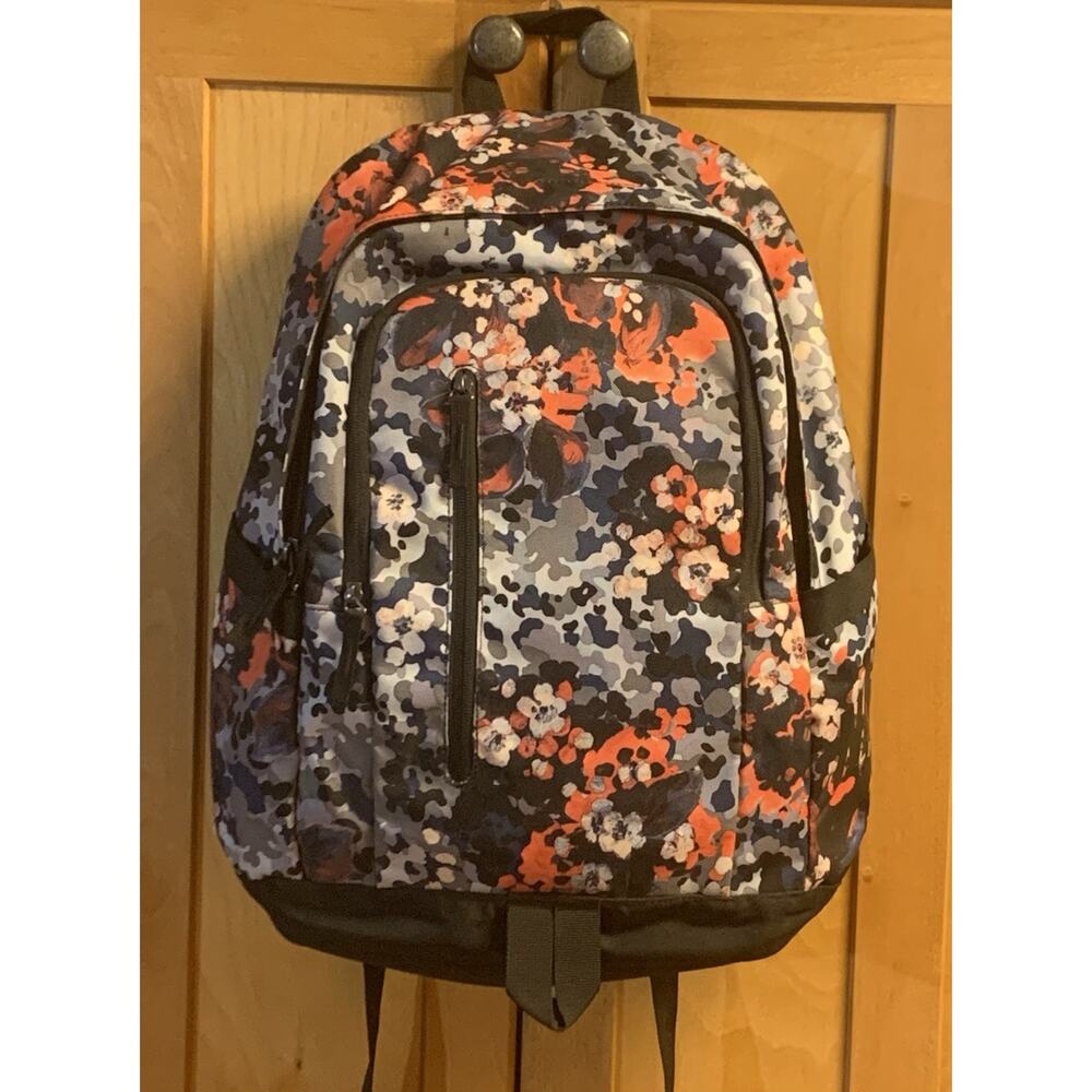 NIke 72 Floral Backback All Access Laptop Sleeve and Multi Storage Compartments - Picture 2 of 8